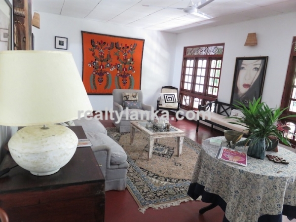 Small Villa In Habaraduwa