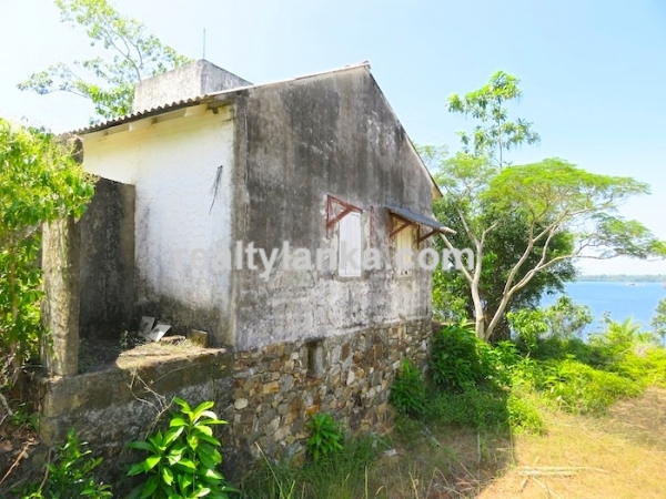 Property with Breathtaking View Of Koggala Lake