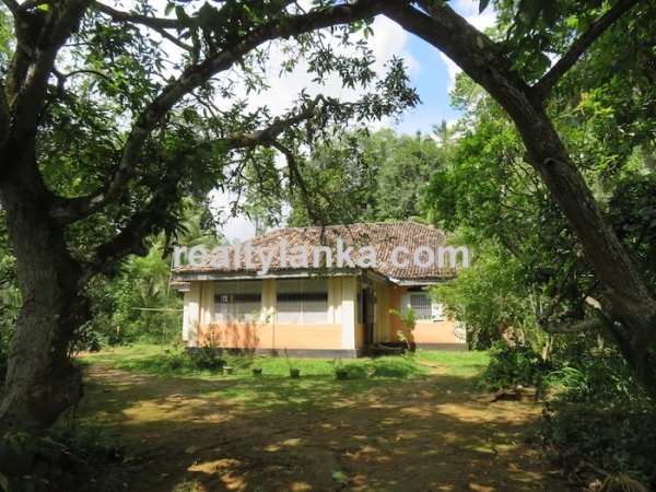 Colonial House Near Galle Expressway