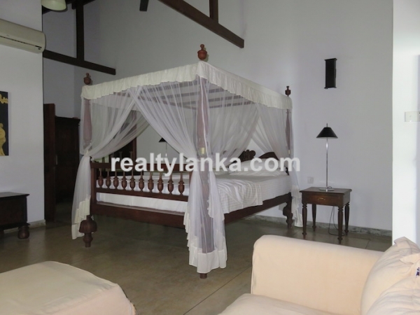 3 Ensuite Villa With A Riverfront